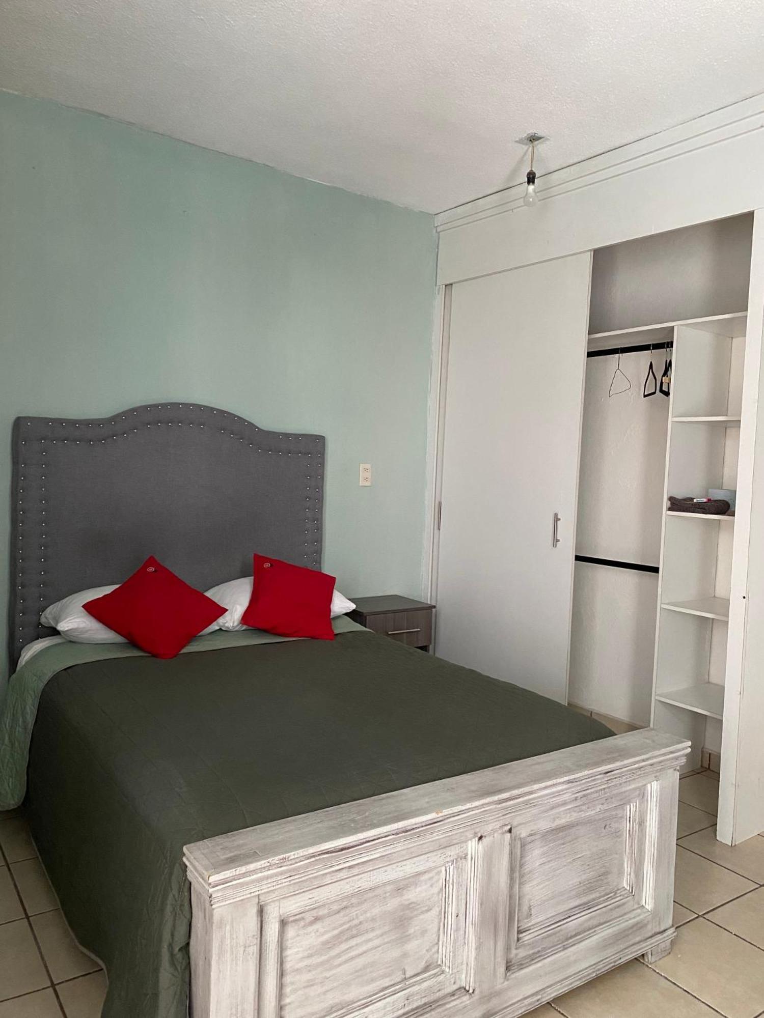 Апарт отель 10 Venator House Boutique Леон Экстерьер фото